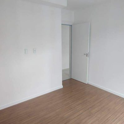 Apartamento com 50m², 2 quartos, 1 garagem, no bairro Serraria em São José