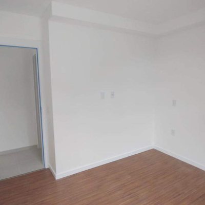 Apartamento com 50m², 2 quartos, 1 garagem, no bairro Serraria em São José