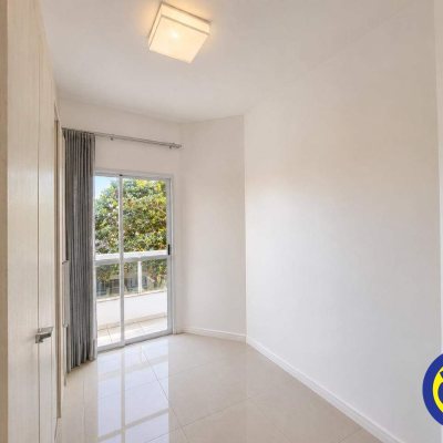 Apartamento com 92m², 3 quartos (sendo 1 suíte), 1 garagem, no bairro Campeche em Florianópolis