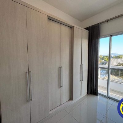 Apartamento com 92m², 3 quartos (sendo 1 suíte), 1 garagem, no bairro Campeche em Florianópolis