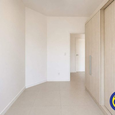 Apartamento com 92m², 3 quartos (sendo 1 suíte), 1 garagem, no bairro Campeche em Florianópolis
