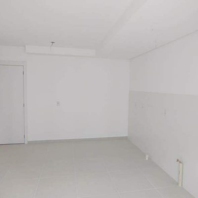 Apartamento com 50m², 2 quartos, 1 garagem, no bairro Serraria em São José