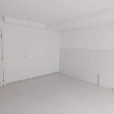 Apartamento com 50m², 2 quartos, 1 garagem, no bairro Serraria em São José