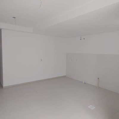 Apartamento com 50m², 2 quartos, 1 garagem, no bairro Serraria em São José
