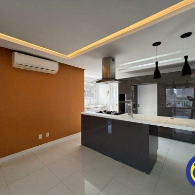 Apartamento com 81m², 2 quartos (sendo 1 suíte), 2 garagens, no bairro Itacorubi em Florianópolis