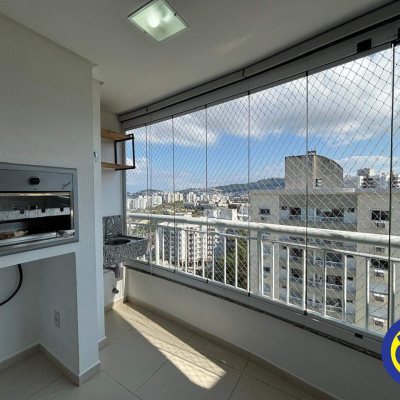 Apartamento com 81m², 2 quartos (sendo 1 suíte), 2 garagens, no bairro Itacorubi em Florianópolis