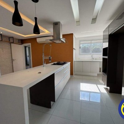 Apartamento com 81m², 2 quartos (sendo 1 suíte), 2 garagens, no bairro Itacorubi em Florianópolis