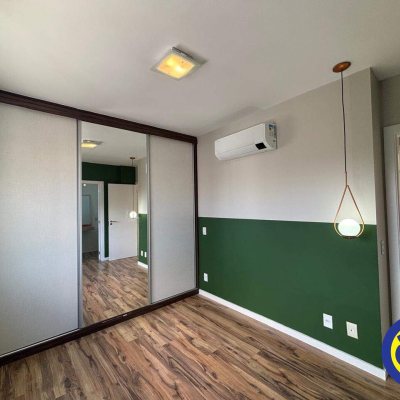 Apartamento com 81m², 2 quartos (sendo 1 suíte), 2 garagens, no bairro Itacorubi em Florianópolis