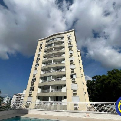 Apartamento com 81m², 2 quartos (sendo 1 suíte), 2 garagens, no bairro Itacorubi em Florianópolis