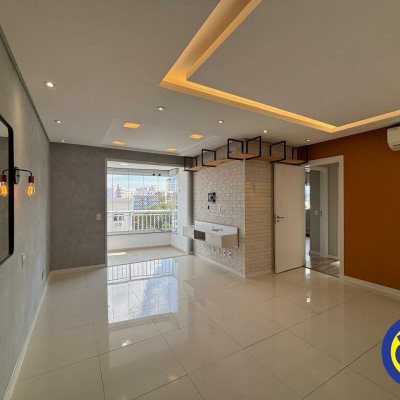 Apartamento com 81m², 2 quartos (sendo 1 suíte), 2 garagens, no bairro Itacorubi em Florianópolis