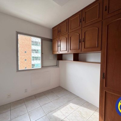 Apartamento com 108m², 2 quartos (sendo 1 suíte), 1 garagem, no bairro Agronômica em Florianópolis