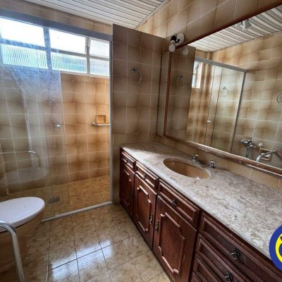 Apartamento com 108m², 2 quartos (sendo 1 suíte), 1 garagem, no bairro Agronômica em Florianópolis