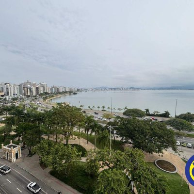 Apartamento com 108m², 2 quartos (sendo 1 suíte), 1 garagem, no bairro Agronômica em Florianópolis