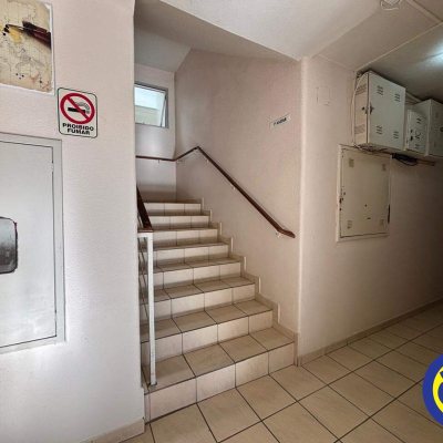 Apartamento com 46m², 1 quarto, 1 garagem, no bairro Agronômica em Florianópolis