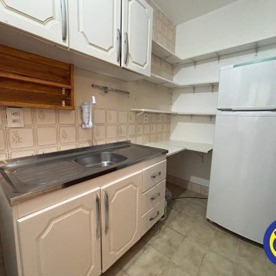 Apartamento com 46m², 1 quarto, 1 garagem, no bairro Agronômica em Florianópolis