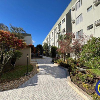 Apartamento com 46m², 1 quarto, 1 garagem, no bairro Agronômica em Florianópolis