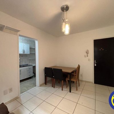 Apartamento com 46m², 1 quarto, 1 garagem, no bairro Agronômica em Florianópolis