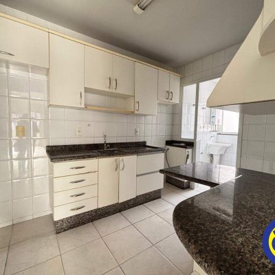 Apartamento com 85m², 3 quartos (sendo 1 suíte), 1 garagem, no bairro Trindade em Florianópolis
