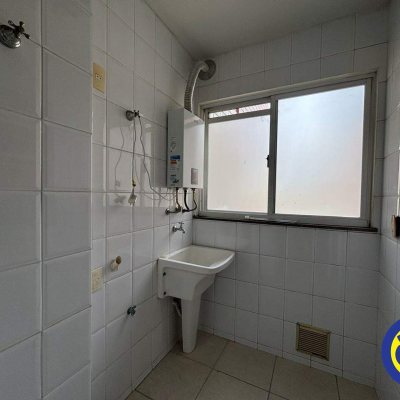 Apartamento com 85m², 3 quartos (sendo 1 suíte), 1 garagem, no bairro Trindade em Florianópolis