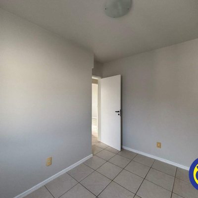 Apartamento com 85m², 3 quartos (sendo 1 suíte), 1 garagem, no bairro Trindade em Florianópolis