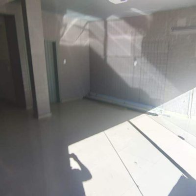 Loja com 62m², no bairro Campinas em São José