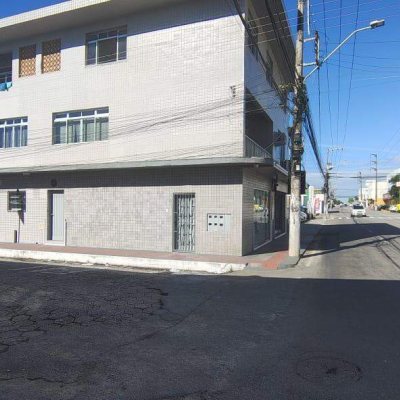 Loja com 62m², no bairro Campinas em São José
