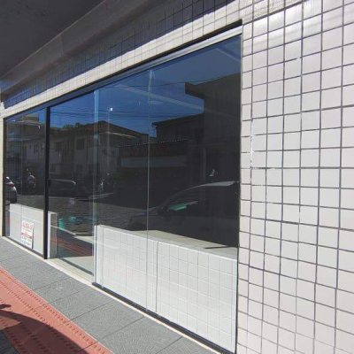 Loja com 62m², no bairro Campinas em São José