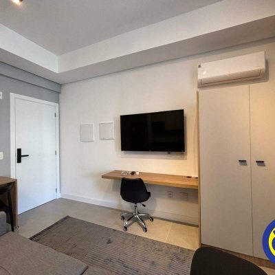 Apartamento com 31m², 1 quarto, 1 garagem, no bairro Centro em Florianópolis