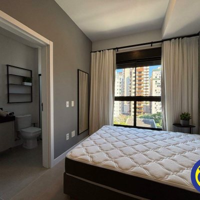 Apartamento com 31m², 1 quarto, 1 garagem, no bairro Centro em Florianópolis