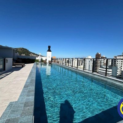 Apartamento com 31m², 1 quarto, 1 garagem, no bairro Centro em Florianópolis