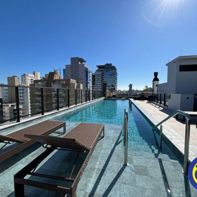 Apartamento com 31m², 1 quarto, 1 garagem, no bairro Centro em Florianópolis
