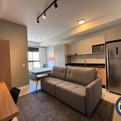 Apartamento com 31m², 1 quarto, 1 garagem, no bairro Centro em Florianópolis