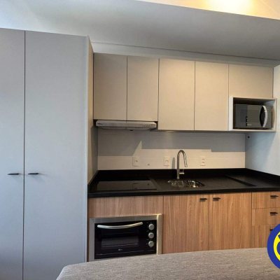 Apartamento com 31m², 1 quarto, 1 garagem, no bairro Centro em Florianópolis