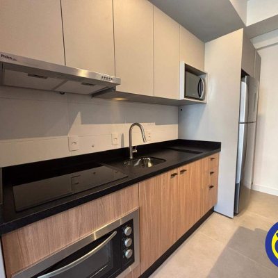 Apartamento com 31m², 1 quarto, 1 garagem, no bairro Centro em Florianópolis