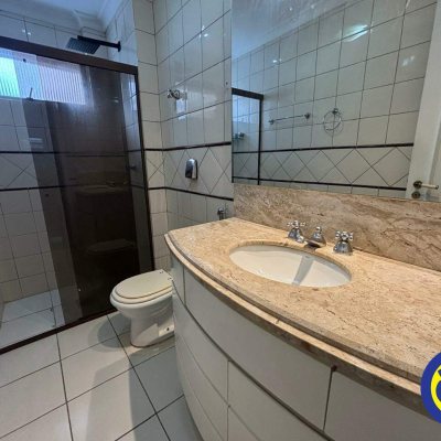 Apartamento com 113m², 3 quartos (sendo 1 suíte), 1 garagem, no bairro Centro em Florianópolis