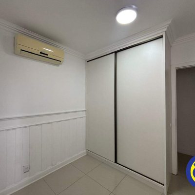 Apartamento com 113m², 3 quartos (sendo 1 suíte), 1 garagem, no bairro Centro em Florianópolis