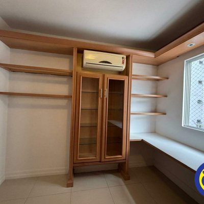 Apartamento com 113m², 3 quartos (sendo 1 suíte), 1 garagem, no bairro Centro em Florianópolis