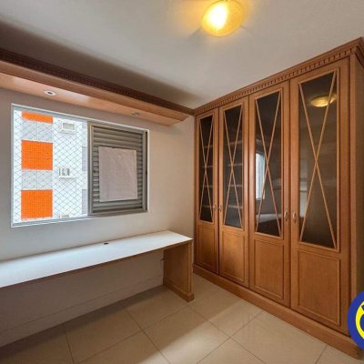 Apartamento com 113m², 3 quartos (sendo 1 suíte), 1 garagem, no bairro Centro em Florianópolis