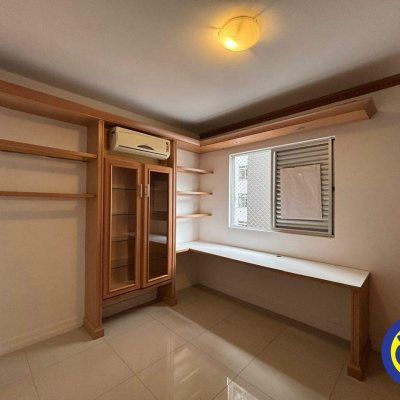 Apartamento com 113m², 3 quartos (sendo 1 suíte), 1 garagem, no bairro Centro em Florianópolis