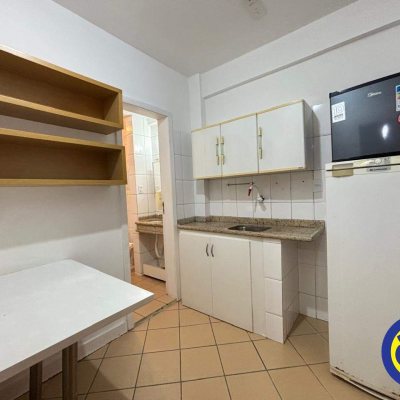 Sala com 74m², no bairro Centro em Florianópolis
