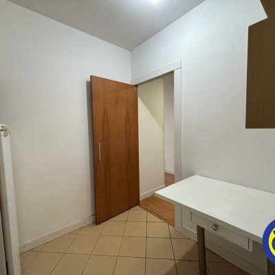 Sala com 74m², no bairro Centro em Florianópolis