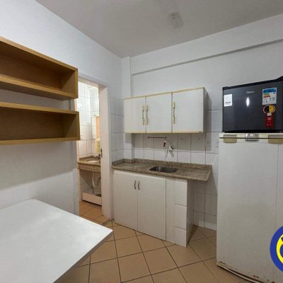 Sala com 74m², no bairro Centro em Florianópolis