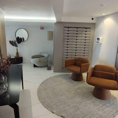 Apartamento com 79m², 2 quartos (sendo 1 suíte), 1 garagem, no bairro João Paulo em Florianópolis