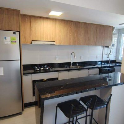 Apartamento com 79m², 2 quartos (sendo 1 suíte), 1 garagem, no bairro João Paulo em Florianópolis