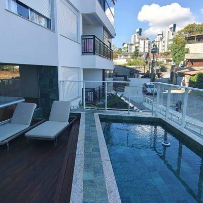 Apartamento com 79m², 2 quartos (sendo 1 suíte), 1 garagem, no bairro João Paulo em Florianópolis