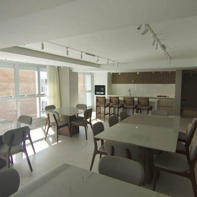 Apartamento com 79m², 2 quartos (sendo 1 suíte), 1 garagem, no bairro João Paulo em Florianópolis