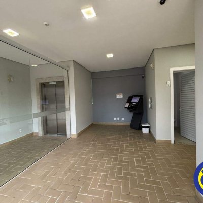 Salas/Conjuntos com 34m², 1 garagem, no bairro Canto em Florianópolis