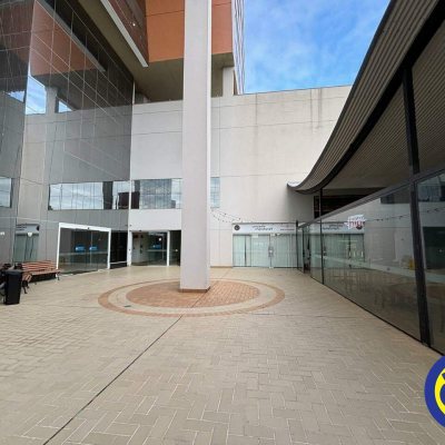 Salas/Conjuntos com 34m², 1 garagem, no bairro Canto em Florianópolis