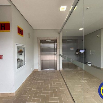 Salas/Conjuntos com 34m², 1 garagem, no bairro Canto em Florianópolis