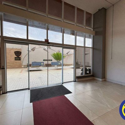 Salas/Conjuntos com 34m², 1 garagem, no bairro Canto em Florianópolis